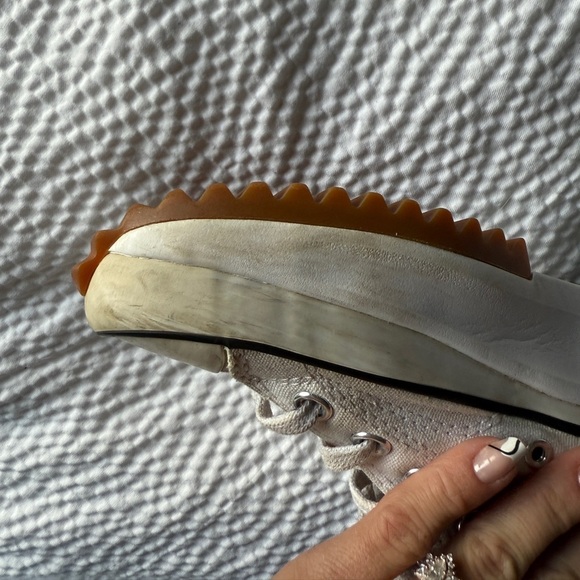 Converse Run Star Hike Lugged Hi in White, Black, & Gum - Picture 5 of 6